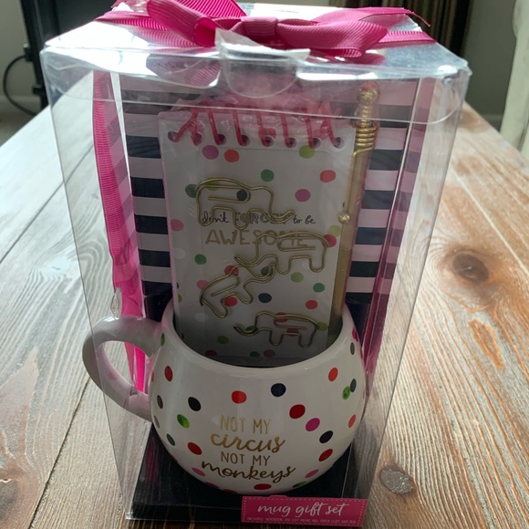 Not My Circus Not My Monkeys Mug Gift Set - Picture 4 of 5